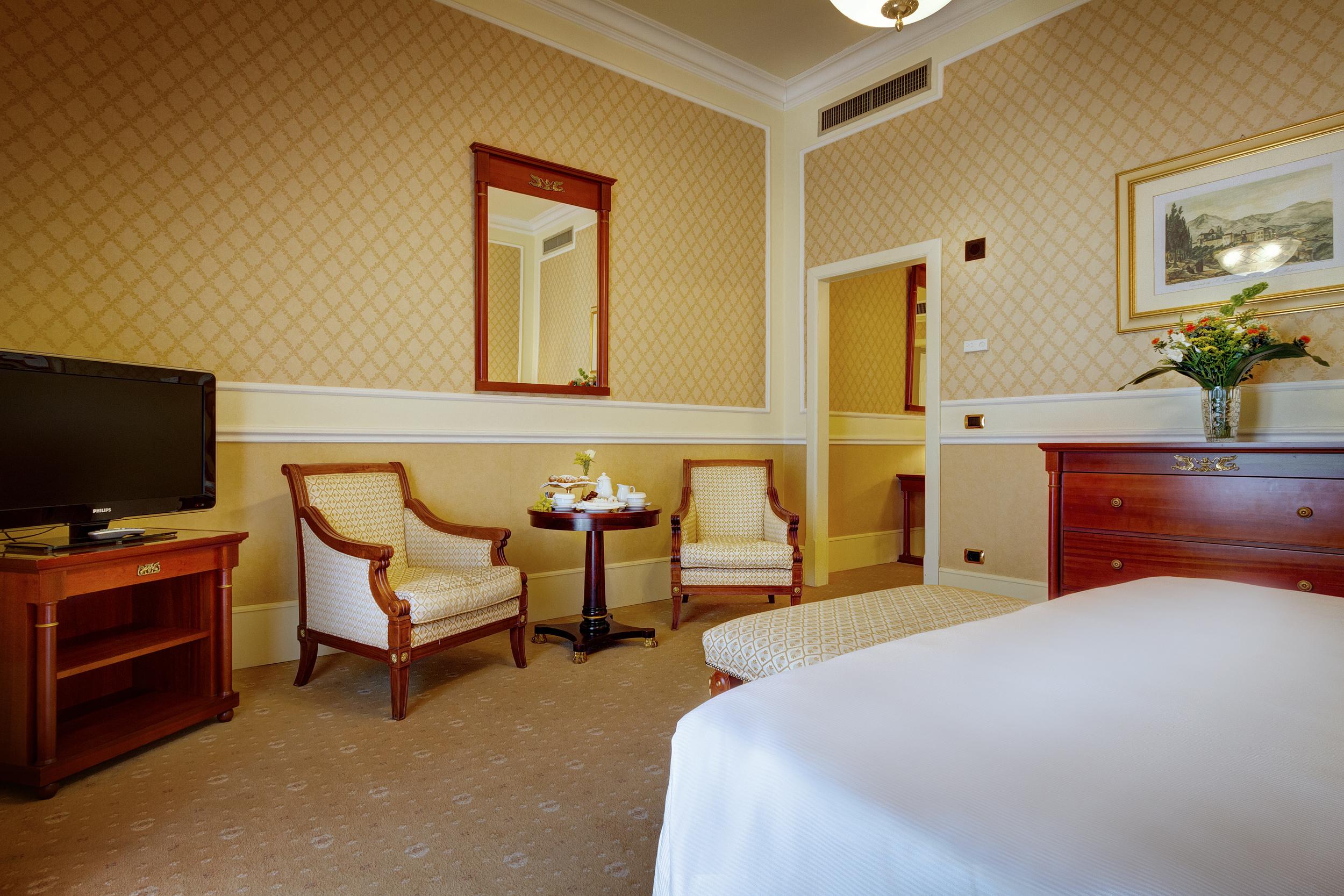 Grand Hotel Et Des Palmes Palermo Ngoại thất bức ảnh A room at the hotel