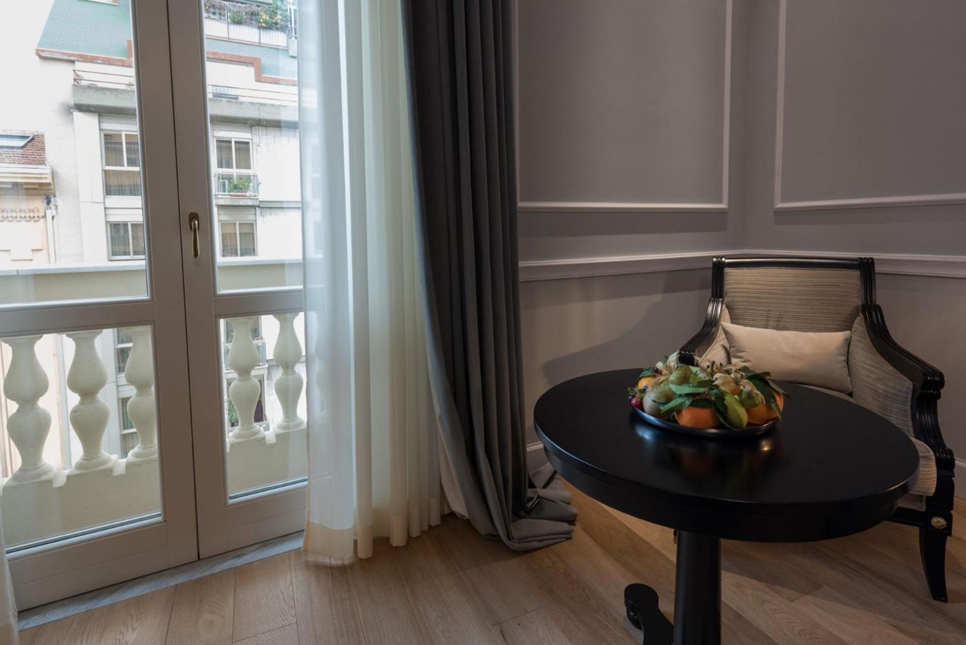 Grand Hotel Et Des Palmes Palermo Ngoại thất bức ảnh A room at the hotel